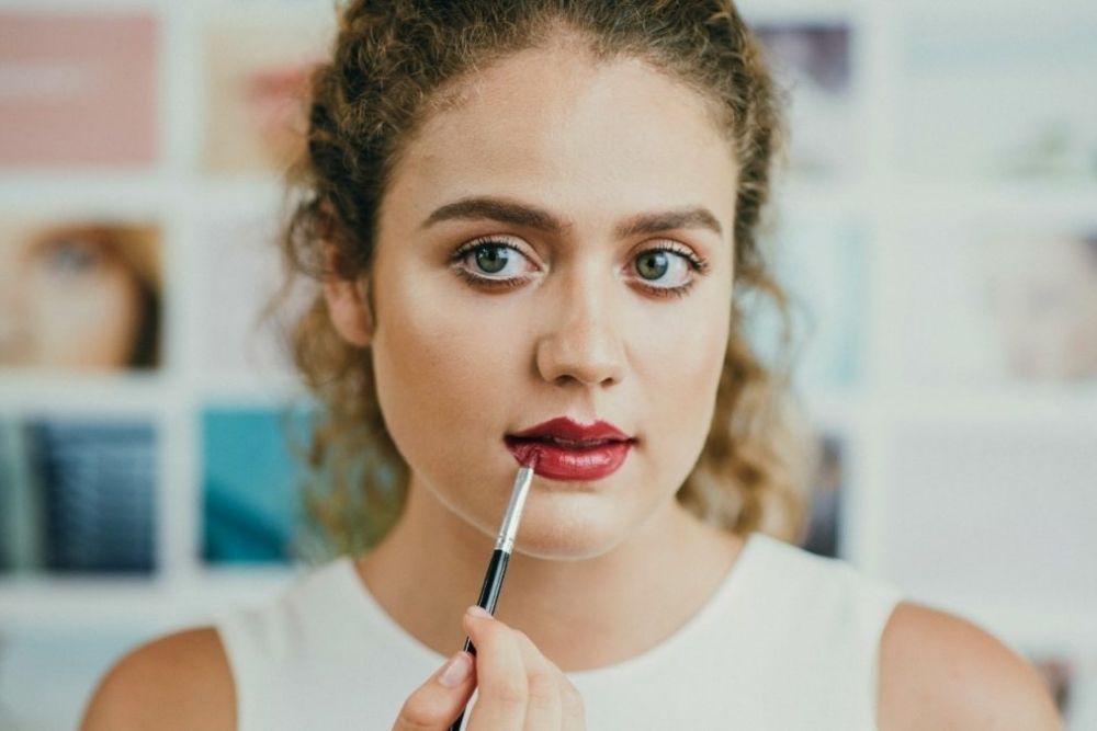 7 Tips Mengaplikasikan Makeup untuk Kamu yang Punya Kulit Sensitif