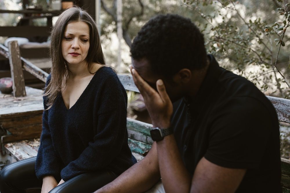 6 Cara Mengatasi Kelelahan Emosional Karena Konflik dalam Hubungan