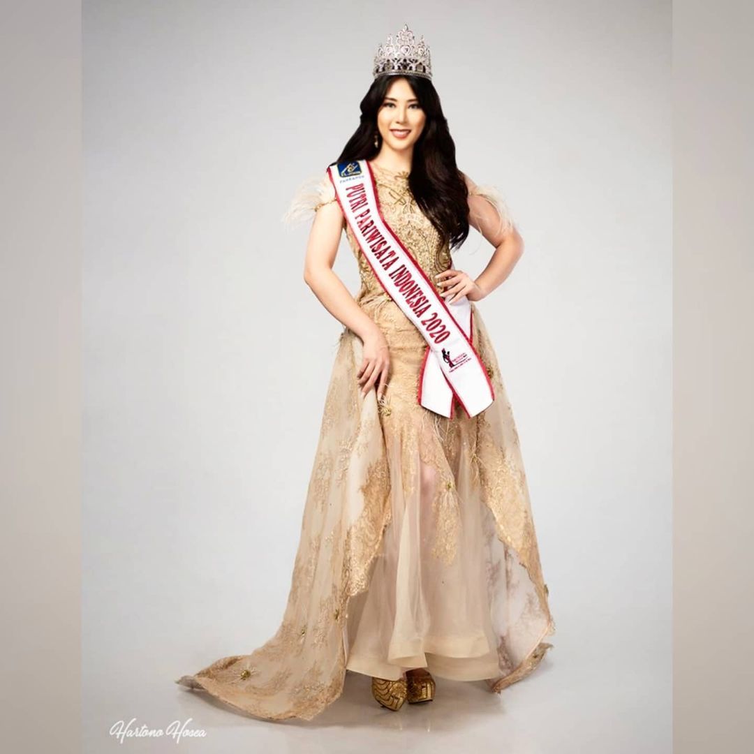 7 Gaya Jessy Silana, Miss Tourism International 2021 dari Indonesia
