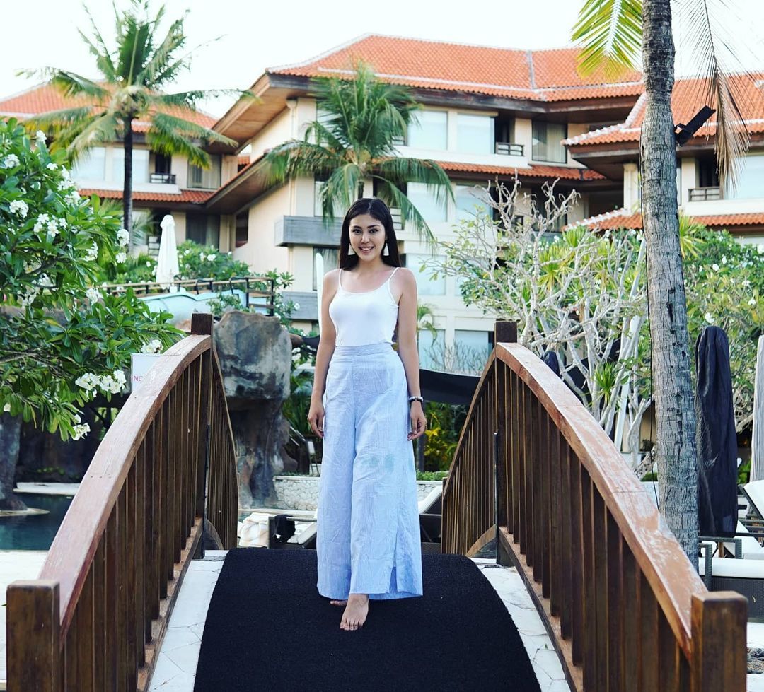 7 Gaya Jessy Silana, Miss Tourism International 2021 dari Indonesia