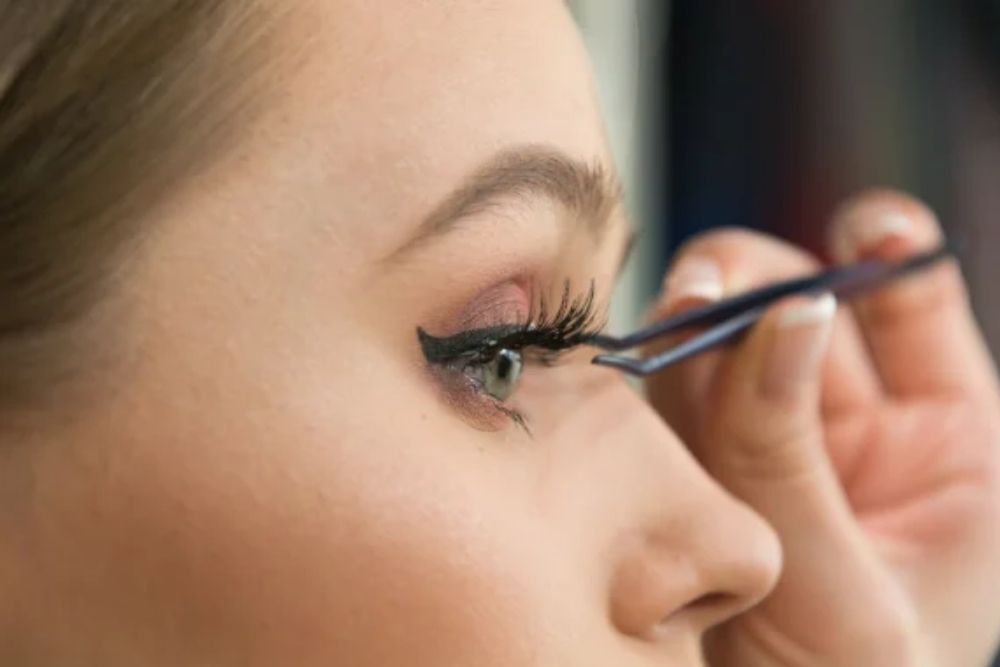 Do not neglect, these are tips for cleaning eye makeup