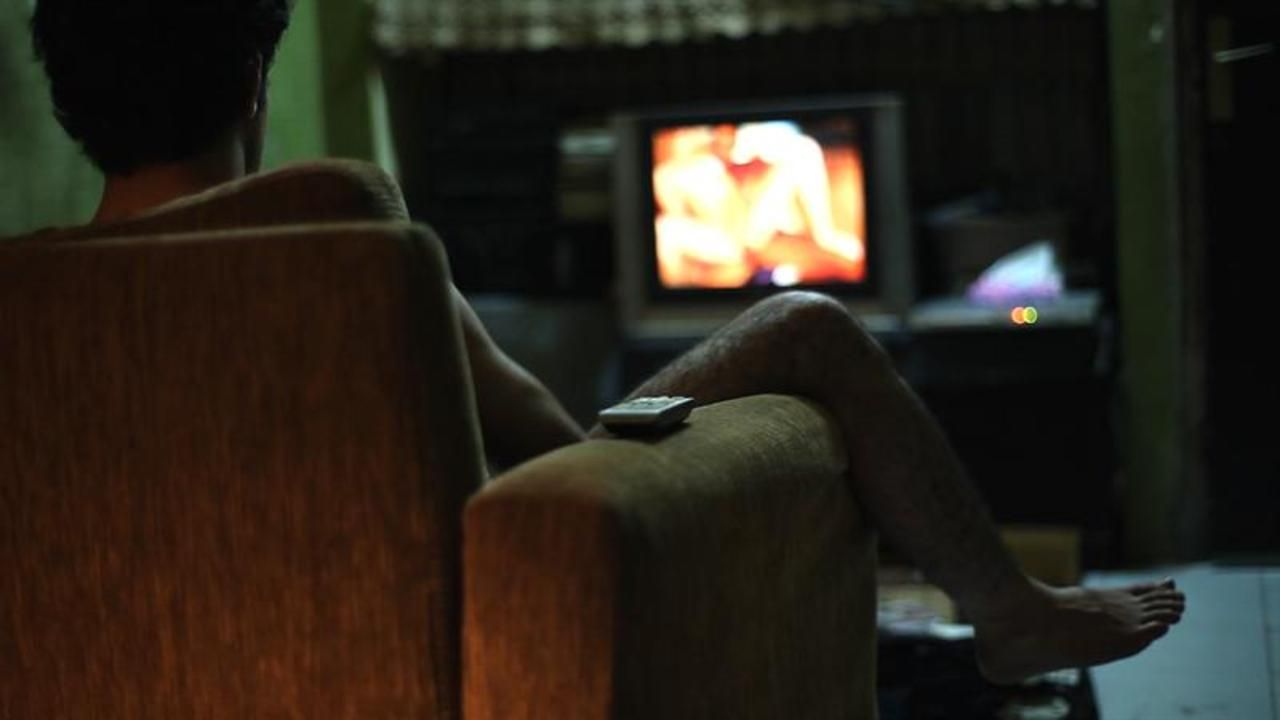 Terlalu Vulgar, 6 Film Dewasa Ini Dilarang Tayang di Indonesia