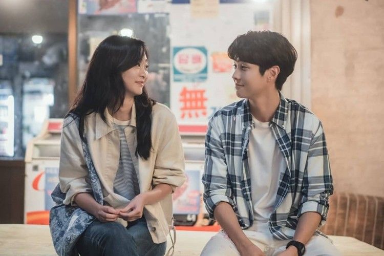 Gaya Kompak Choi Woo Shik dan Kim Da Mi di Drama Our Beloved Summer