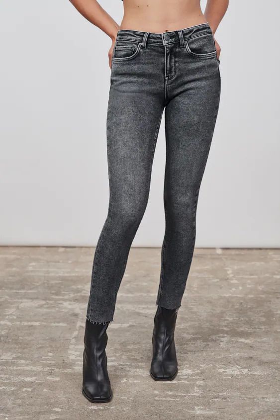 #PopbelaOOTD: Rekomendasi Celana Jeans Model Skinny untuk Perempuan