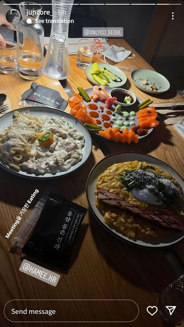 'Single's Inferno' Cast Visits Moon Se Hoon Restaurant in Gangnam