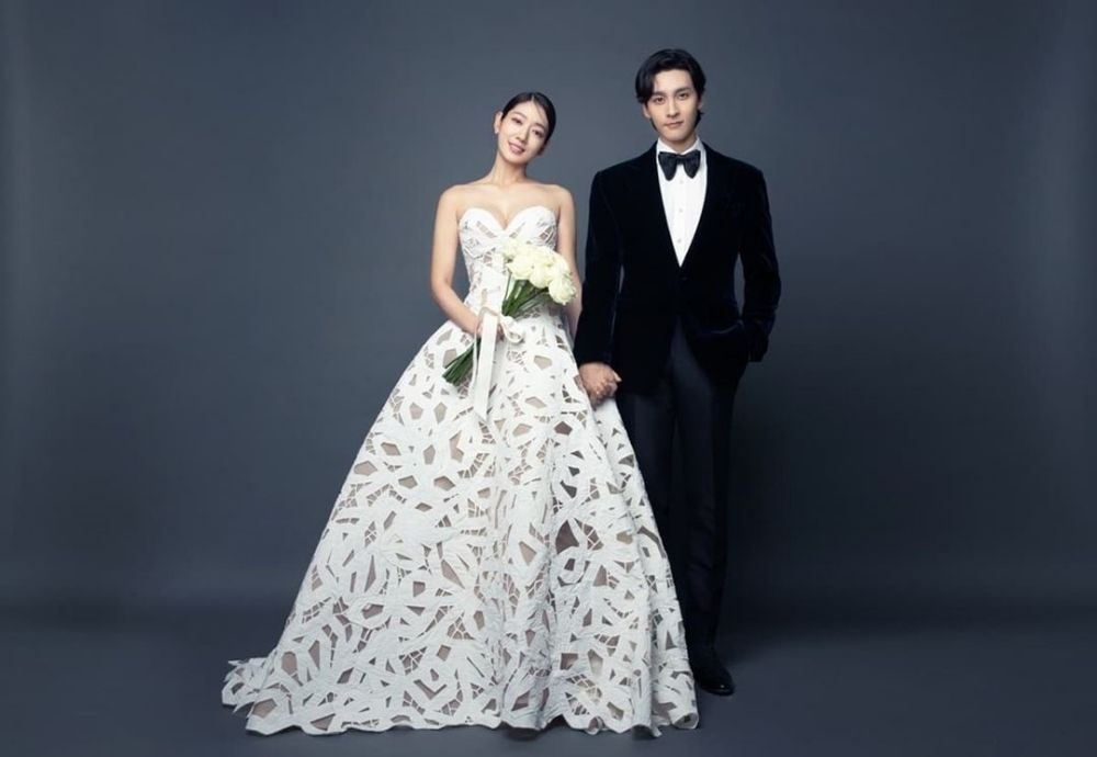 Intip Potret Pernikahan Park Shin Hye & Choi Tae Joon