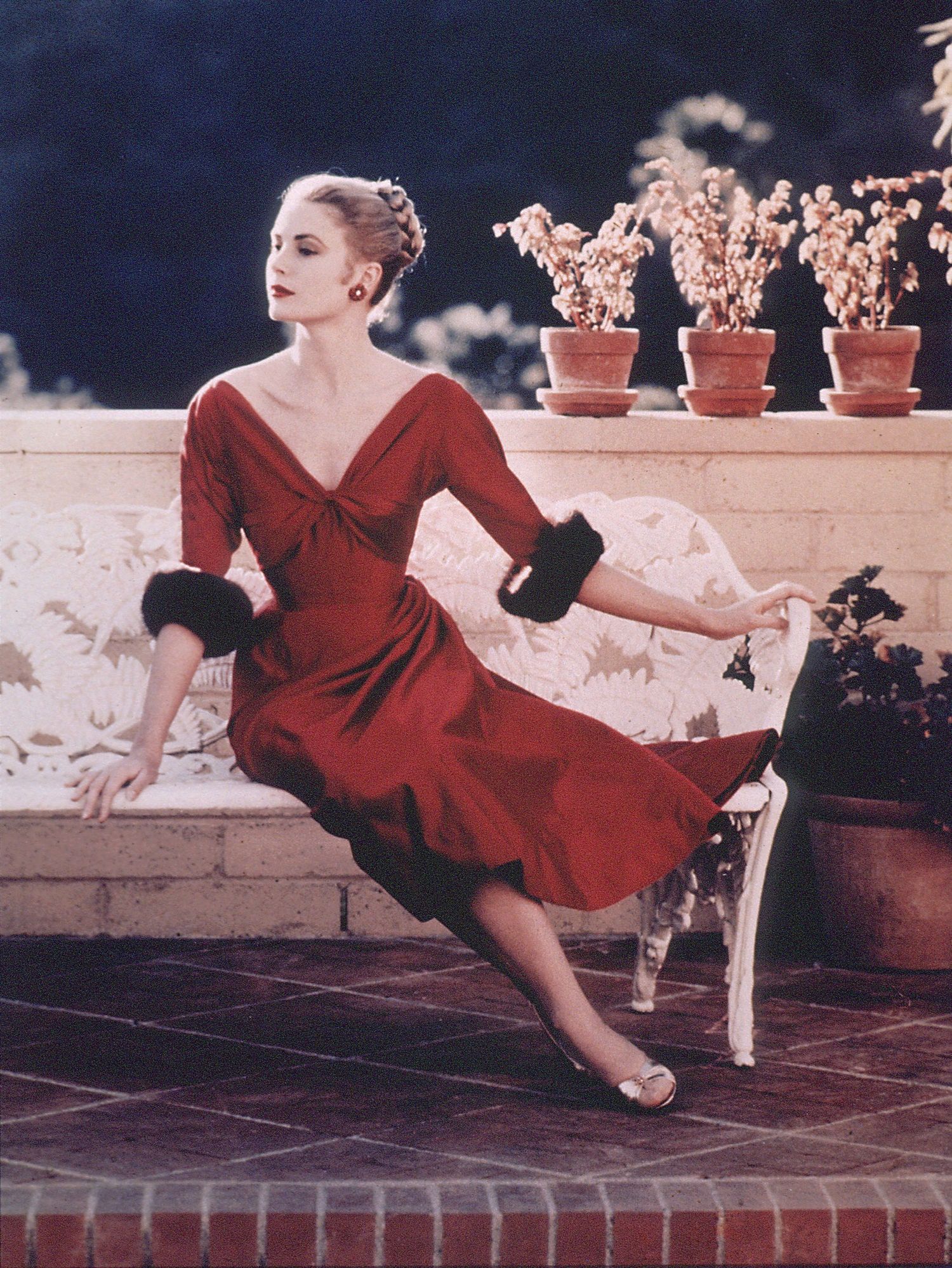 Potret Ikonik Grace Kelly, Aktris yang Jadi Inspirasi Nama Tas Hermès