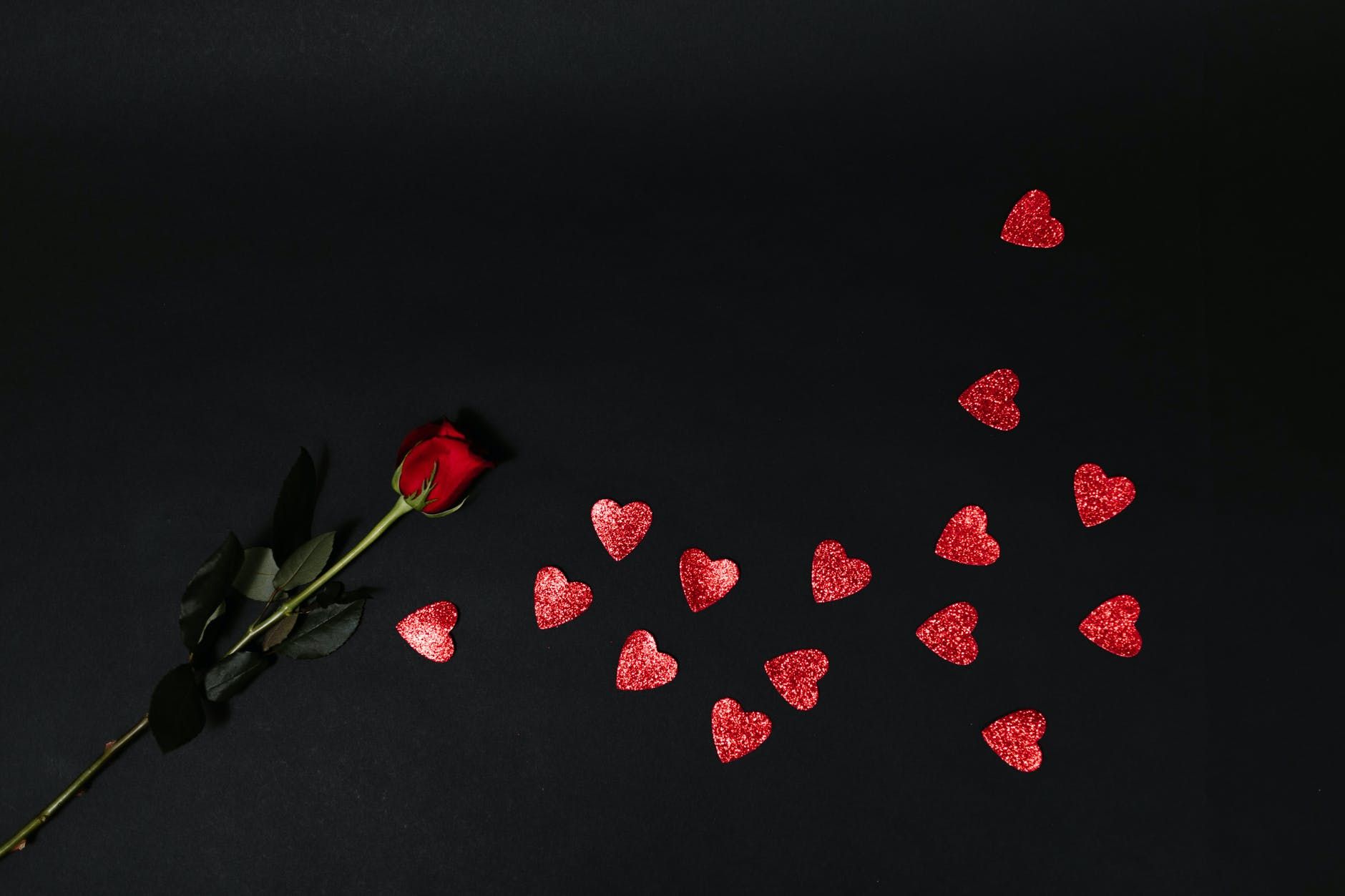Apa Hukumnya Jika Menerima Cokelat Valentine dalam Islam?