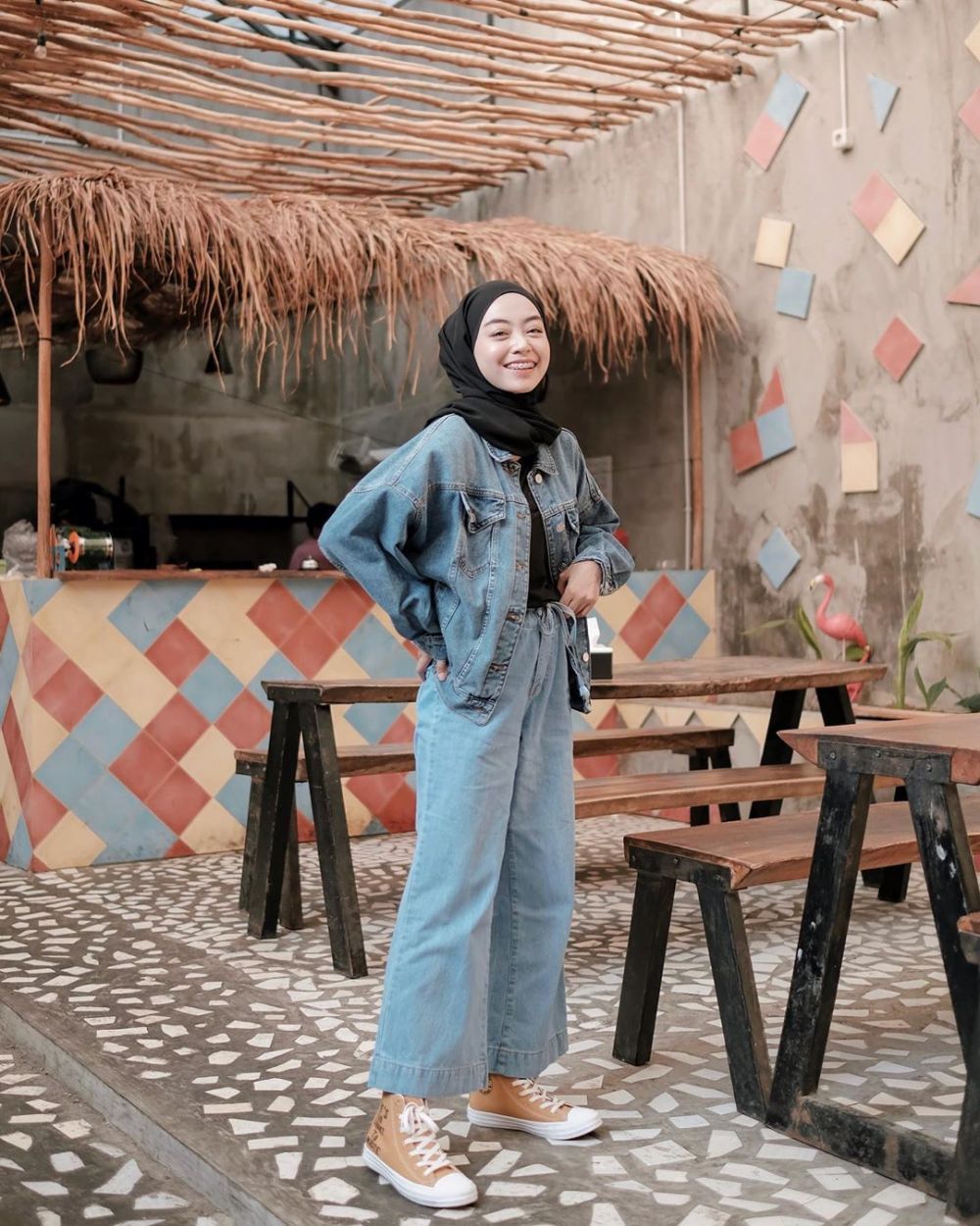 Inspirasi OOTD Hijab Simpel Pakai Jaket Denim