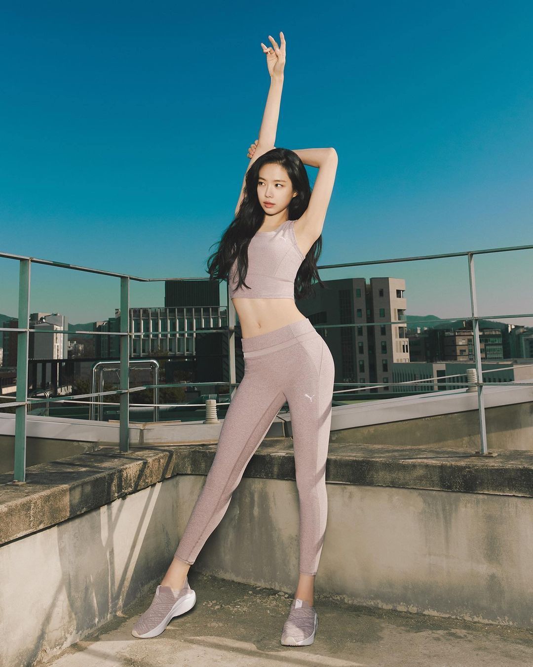 Deretan Idol Korea yang Jadi Model Brand Pakaian Olahraga