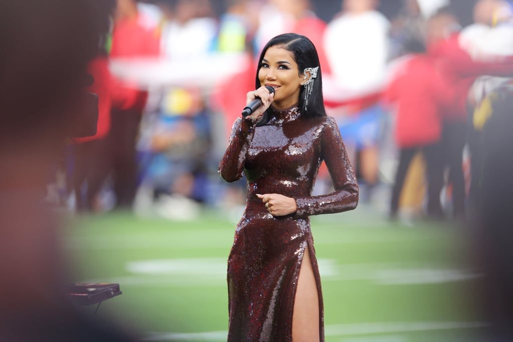 Gaya Para Penyanyi yang Tampil di Super Bowl 2022