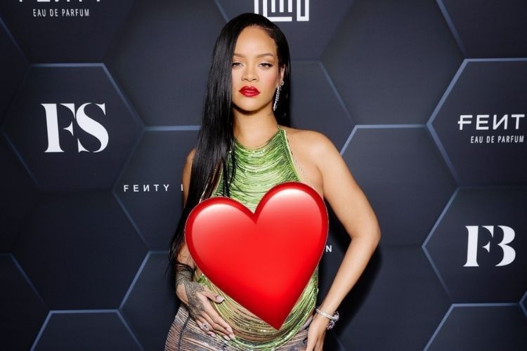 Rihanna Lagi-lagi Tampil Seksi saat Hamil Pakai Baju 'Kurang Bahan'
