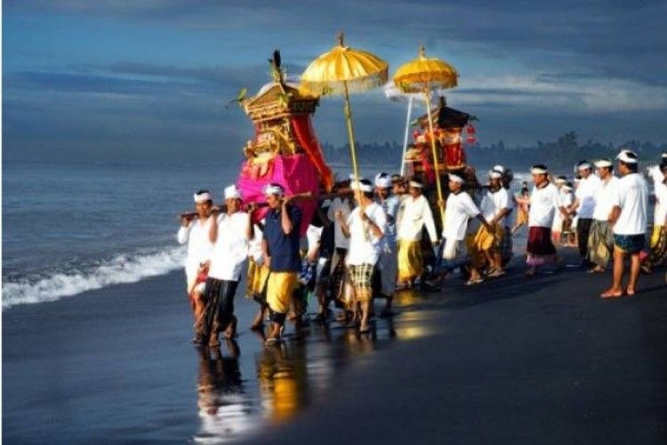 5 Tradisi Yang Dilakukan Umat Hindu Saat Hari Raya Nyepi