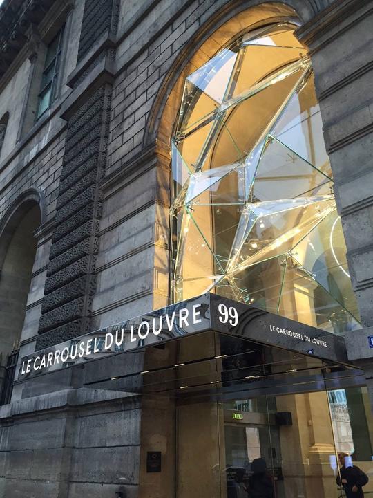 Mengenal Carrousel Du Louvre, Tempat Perhelatan Paris Fashion Week