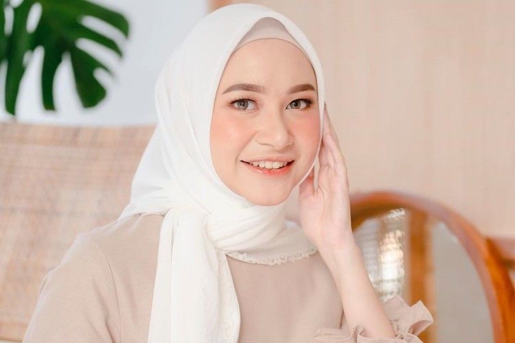 #PopbelaOOTD: Sambut Momen Ramadan Menggunakan Hijab Putih Ini