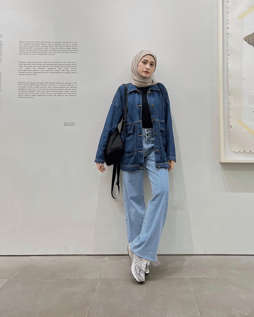 Inspirasi Outfit Kuliah Offline untuk Perempuan Hijab