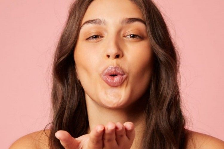Ini 5 Cara Merawat Bibir Agar Lebih Lembut