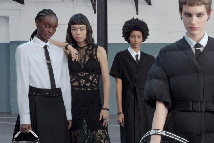 Sisterhood jadi Tema di Kampanye Iklan Dior Fall 2022
