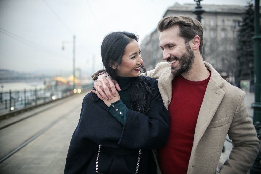 5 Cara Menjadi Pasangan yang Bisa Saling Melengkapi, Bikin Langgeng!