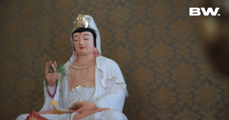 7 Potret Patung dan Boneka Berhantu di Rumah Roy Kiyoshi