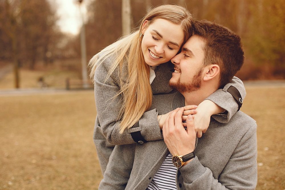 10 Afirmasi Positif untuk Menarik Hubungan Romantis
