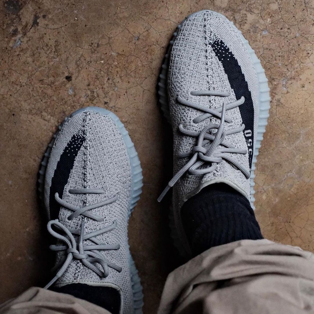 Intip Detail YEEZY BOOST 350 V2 Warna Terbaru, 'Granite'