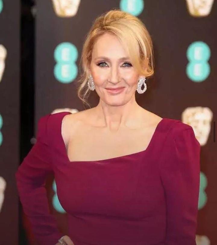 Merasa Tertipu, JK Rowling Kena Prank Komedian Rusia 