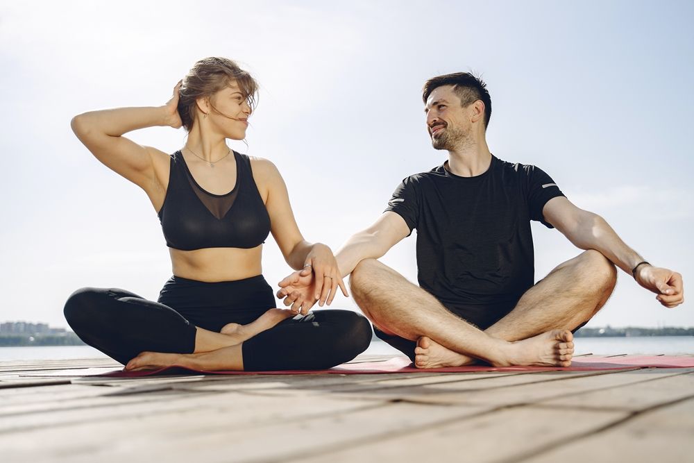 6 Manfaat Meditasi bersama Pasangan dalam Pernikahan