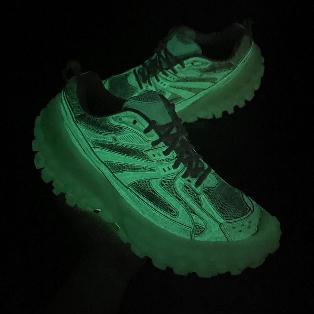Intip Detail Sneaker Balenciaga Defender yang Glow in The Dark!