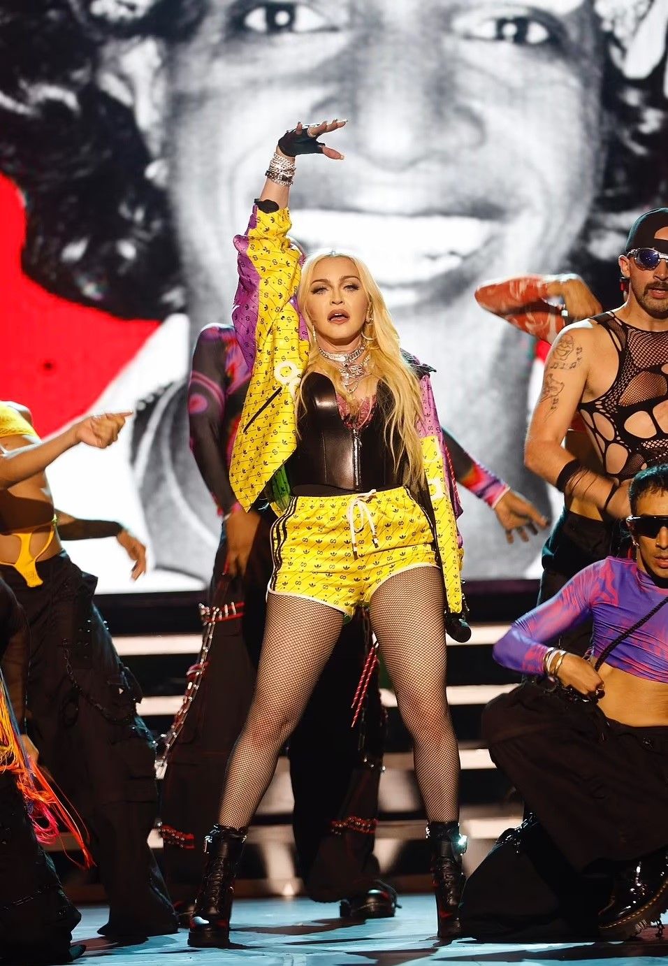 Gaya Seksi Madonna di Panggung Saat Rayakan Pride Month