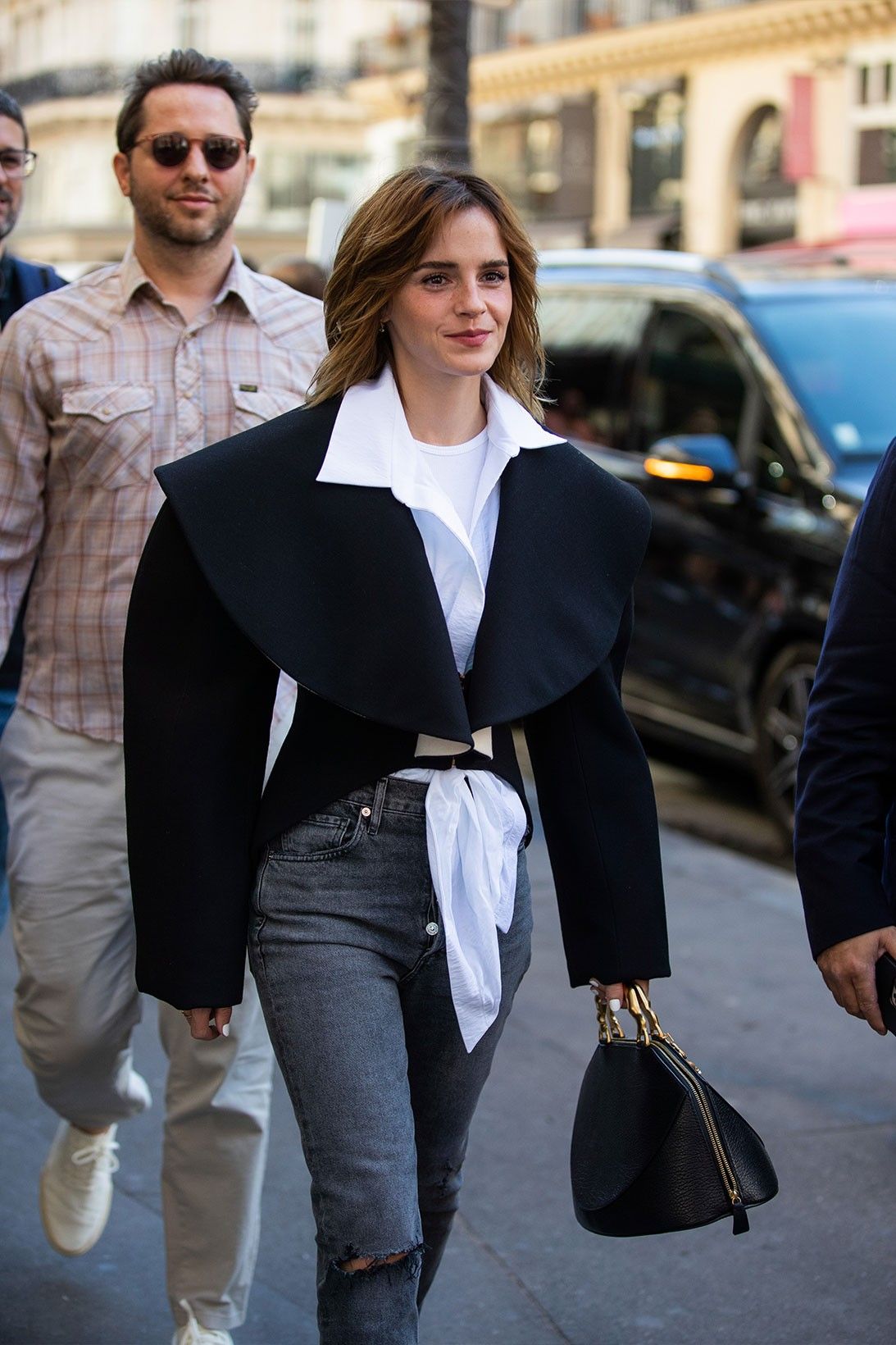 Emma Watson Pakai Skinny Jeans di Front Row Schiaparelli 2022