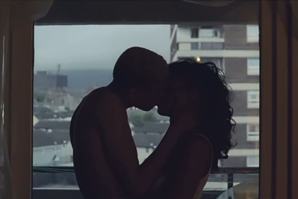 5 Video Klip yang Menampilkan Adegan Seks, Ada yang Dengan Kekerasan!
