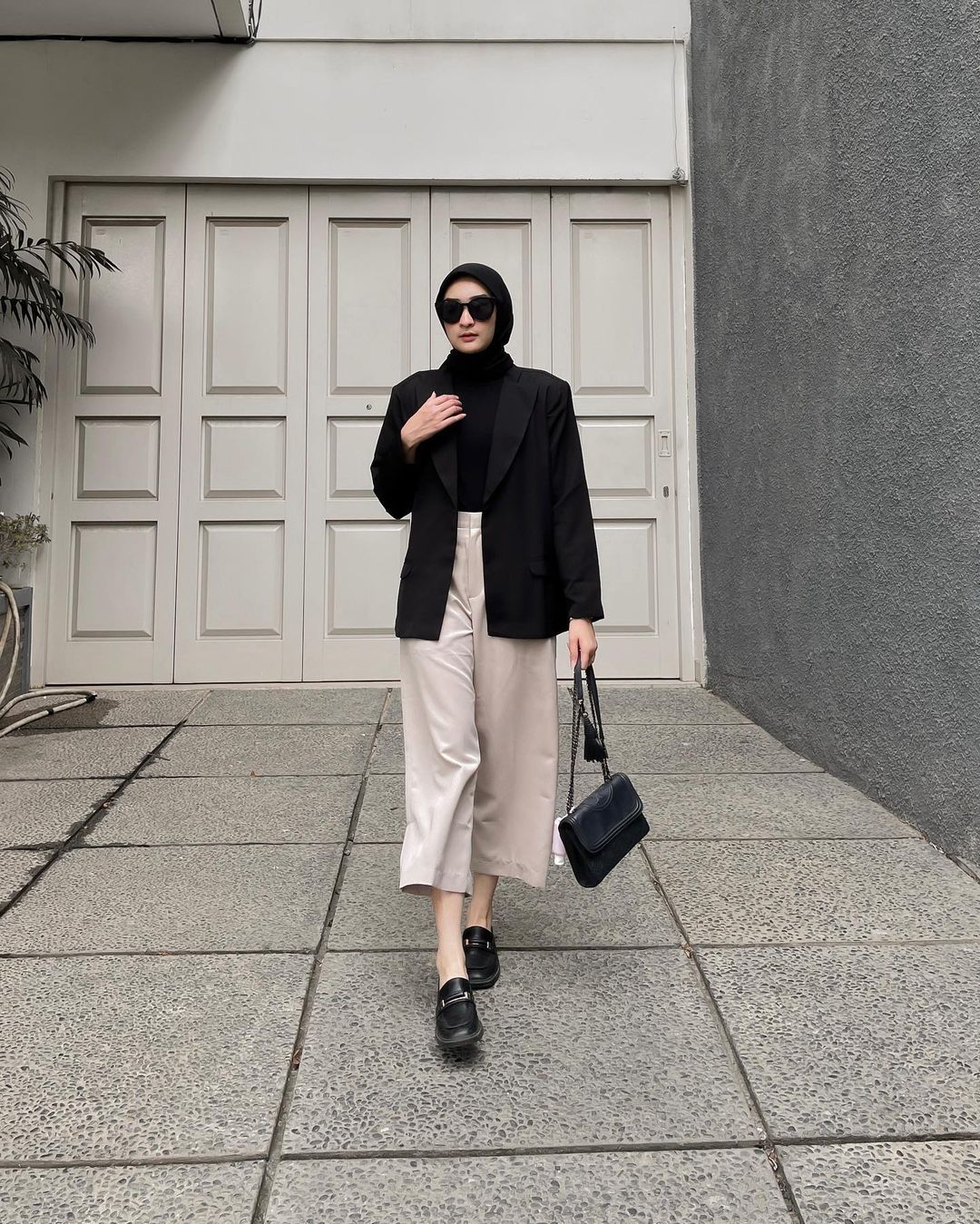 How to Wear Leggings as Pants After 50 by Budget Fashionista
