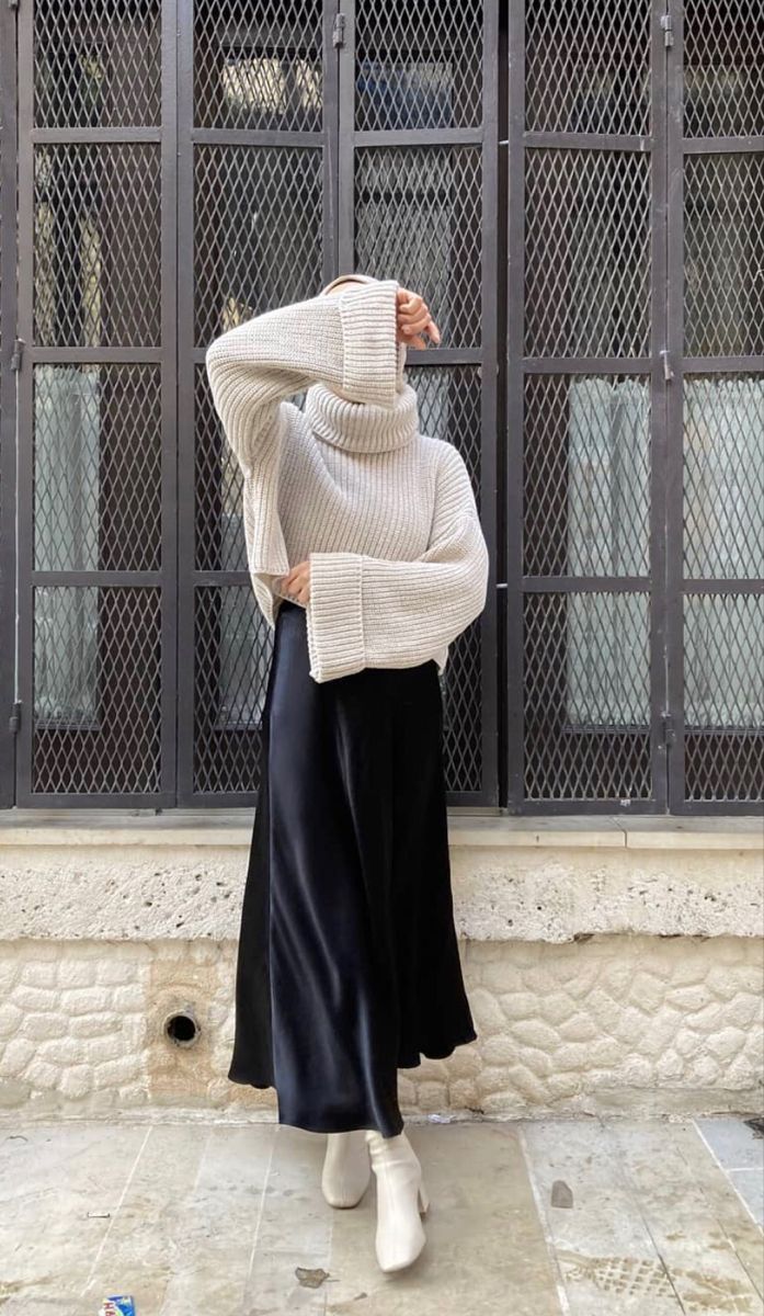 10 OOTD Sweater Hijab untuk Tampil Stylish dan Trendi