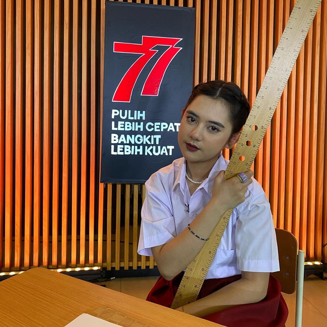 Gaya Para Artis Perempuan Indonesia di Perayaan HUT RI ke-77
