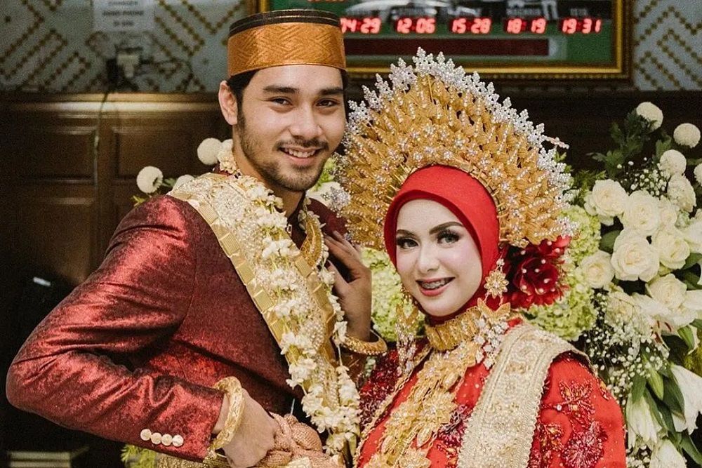9 Momen Pernikahan Pemain Web Series Indonesia, Terbaru Vicky Kalea!