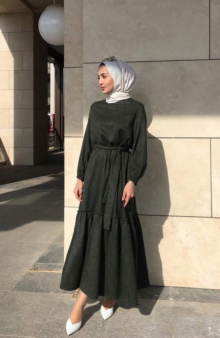 10 hijab colors that go well with Black Abayas, they look more beautiful!