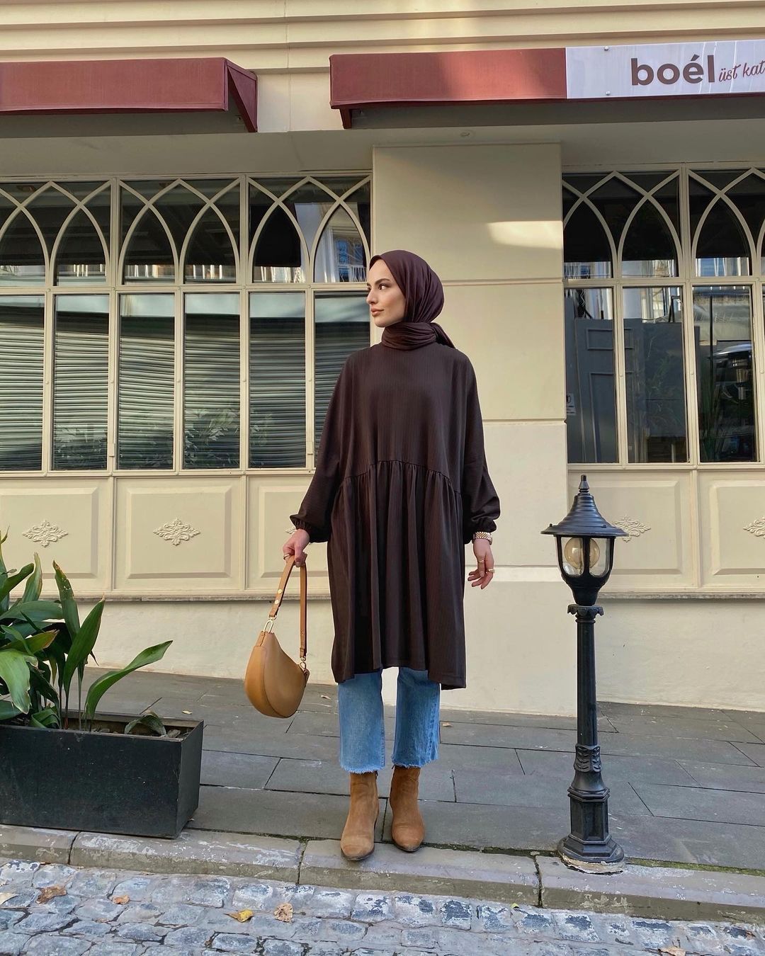 How to mix and match shoes for Hijab users