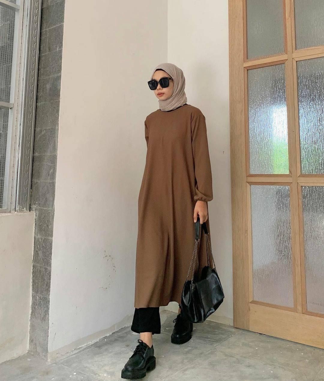 8 Hijab Colors That Go With Dark Brown Dress