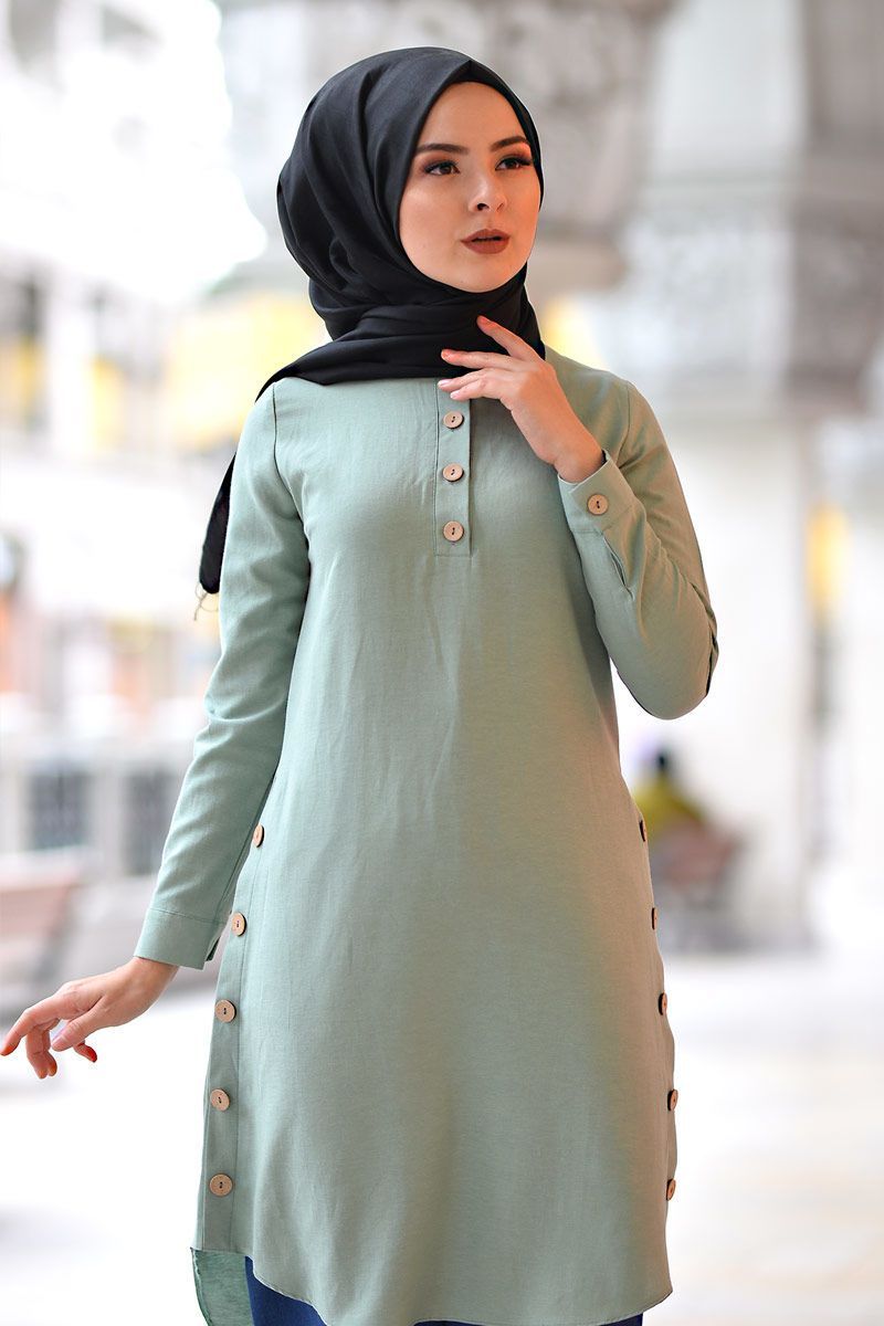 8 colors of clothes that go well with mint green dresses