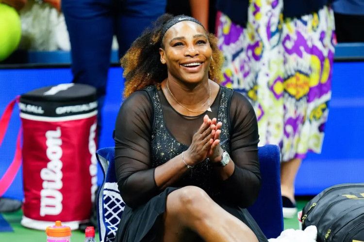 Serena Williams Pakai Sepatu Bertabur Berlian di Turnamen US Open 2022