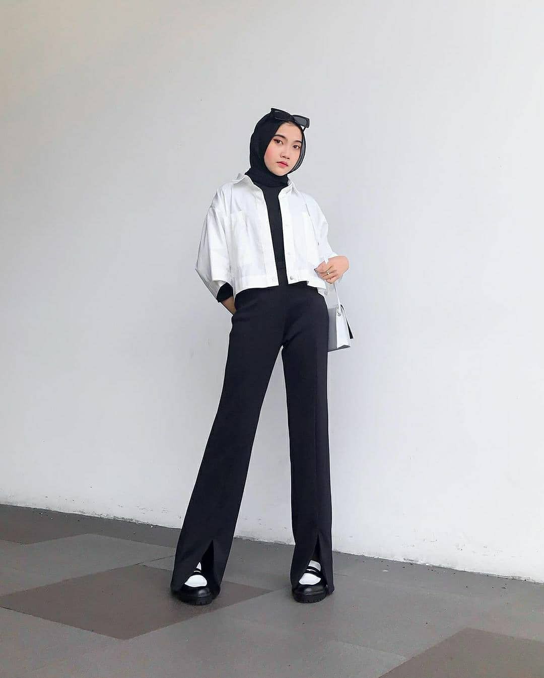 11 Black and White OOTDs to Look Trendy and Modern