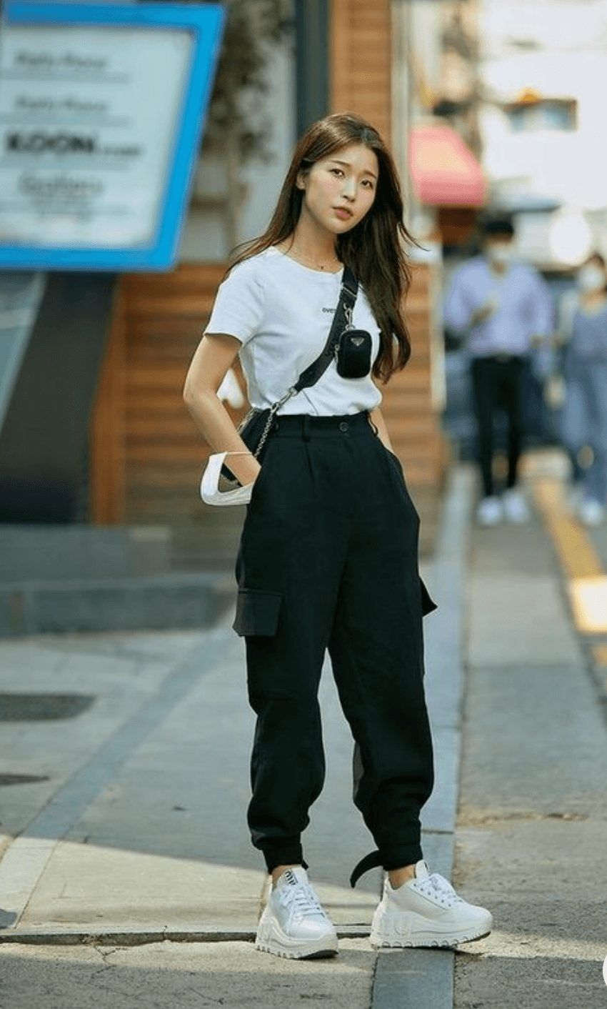 11 Simple and Stylish Cinema Look, OOTD, Which One is Your Favorite?