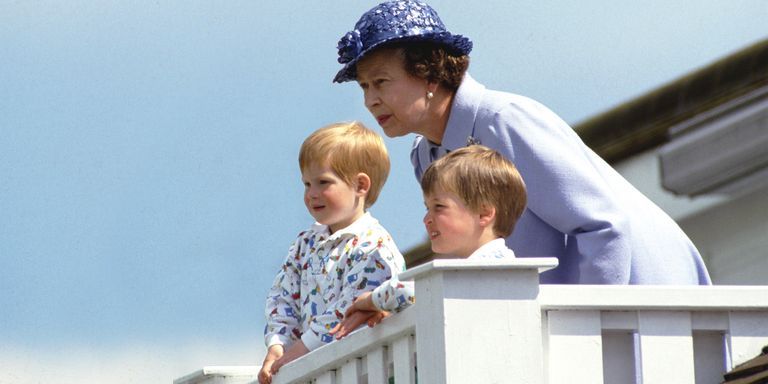 15 Foto Bersejarah Ratu Elizabeth II, Old But Gold