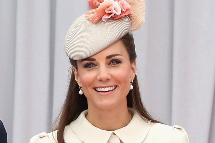 Make a new title, here is a beautiful photo of Kate Middleton
