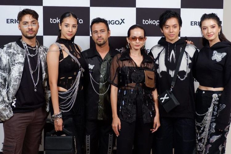 10 Artis Indonesia dengan Gaya Fashion Paling Keren di Tahun Ini