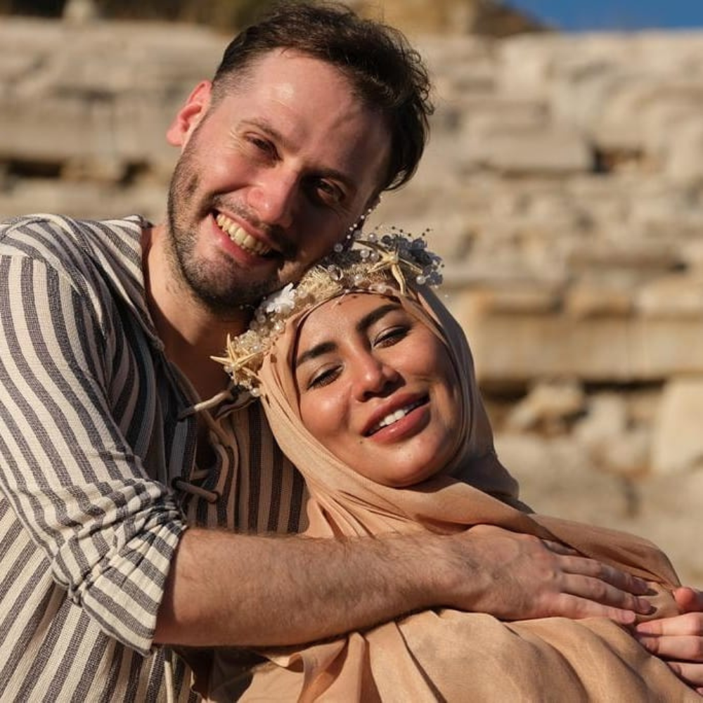 Menetap di Turki, Ini 8 Potret Cinta Penelope dan Suami Bulenya