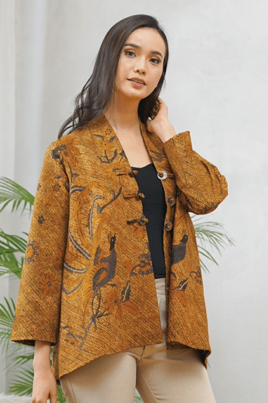 10 Best Modern Batik Blazers for Women, Gaye!