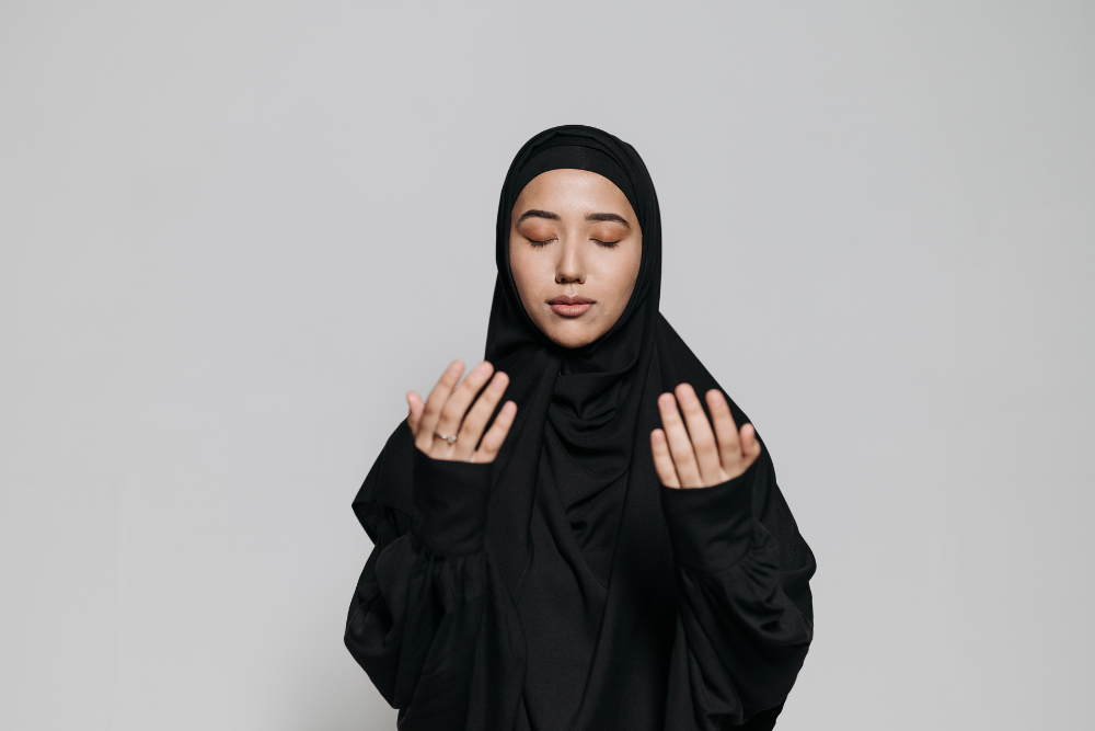 Doa Bercermin dan Artinya Sesuai dengan Ajaran Islam