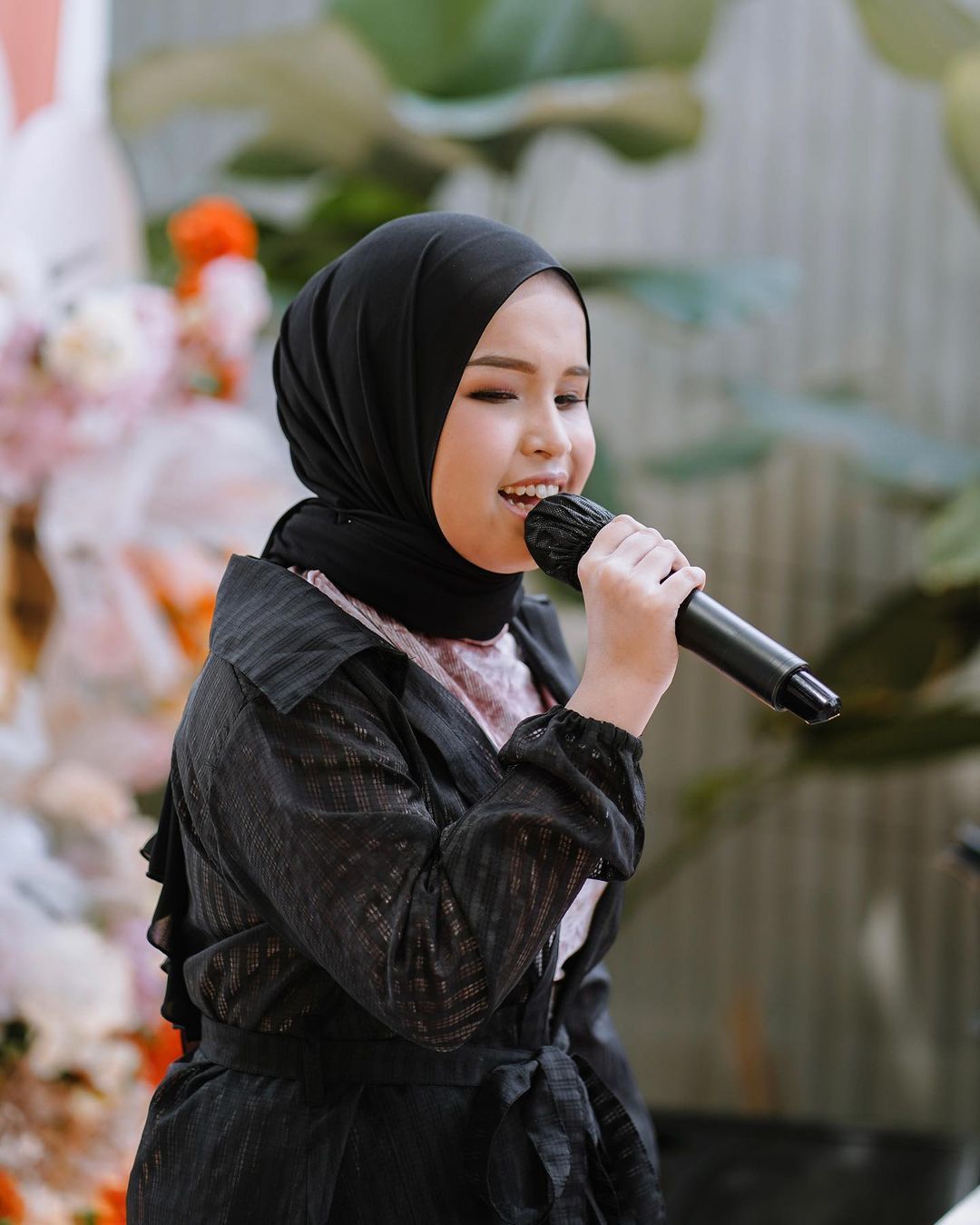 10 Penyanyi Perempuan Indonesia yang Perjalanan Kariernya Tak Mulus